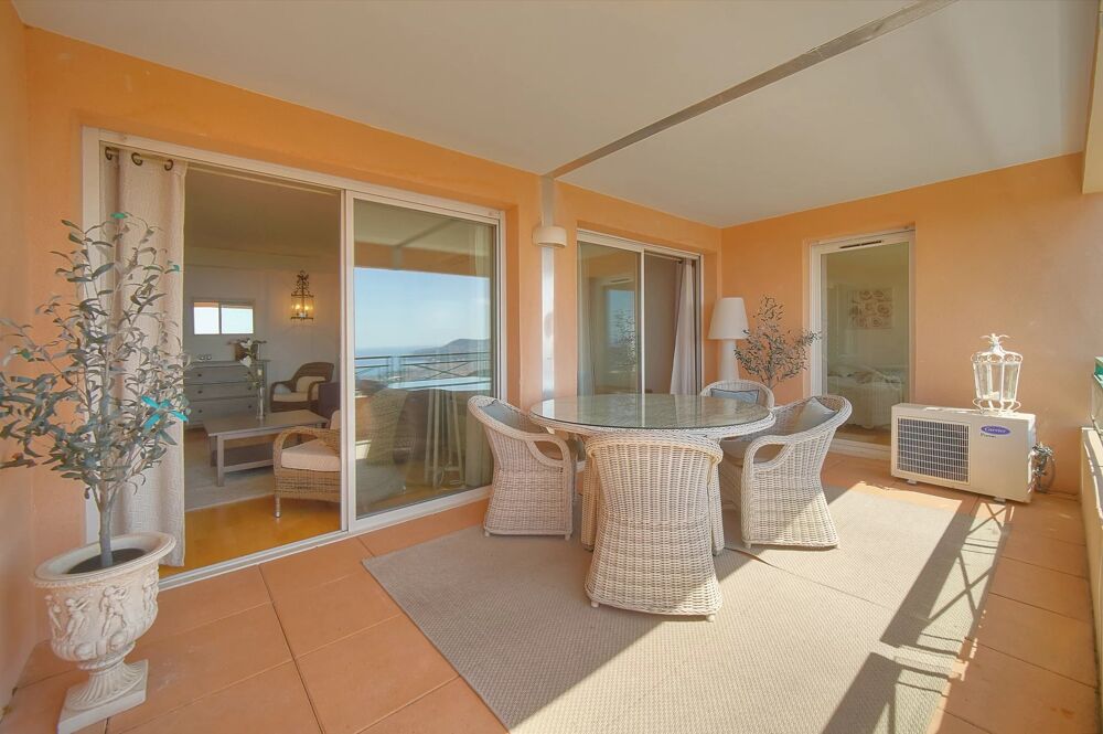 Nice Corniche Bellevue  3 pièces de standing avec terrasse, pis