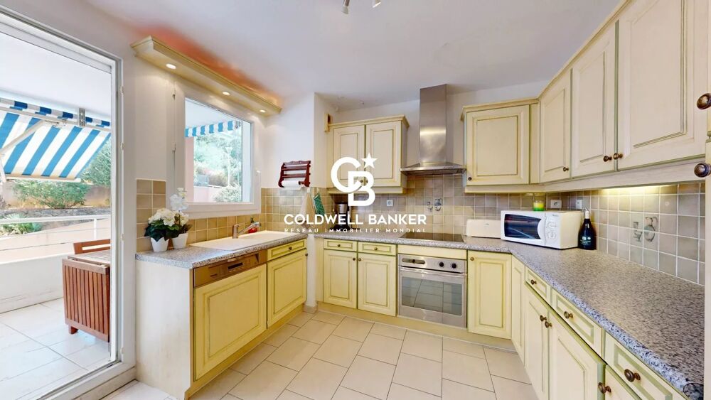 Vente Appartement Spacieux appartement avec terrasses et double garage, à deux pas Cavalaire-sur-mer