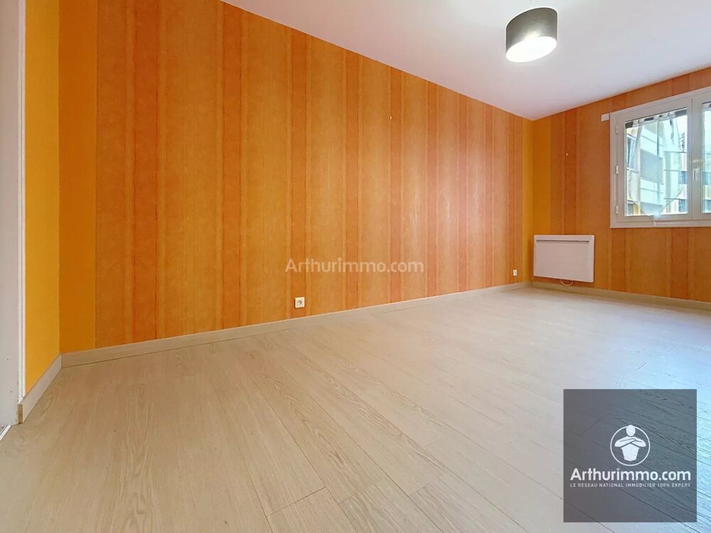 Vente Appartement Appartement T3 centre ville avec cave et parking Roanne