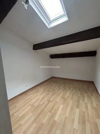  Appartement à louer 4 pièces 69 m²