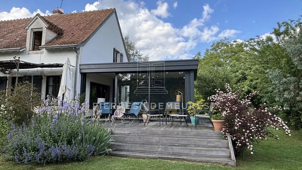 GRANDE MAISON FAMILIALE AVEC BELLES PRESTATIONS