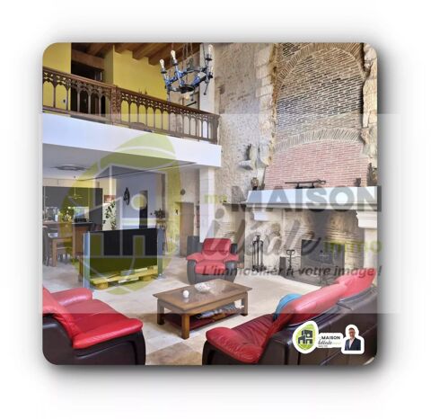   Ancien hospice du XVIe si�cle r�nov�  Bien d'exception au cur hi Maison - 6 pi�ce(s) - 271 m�