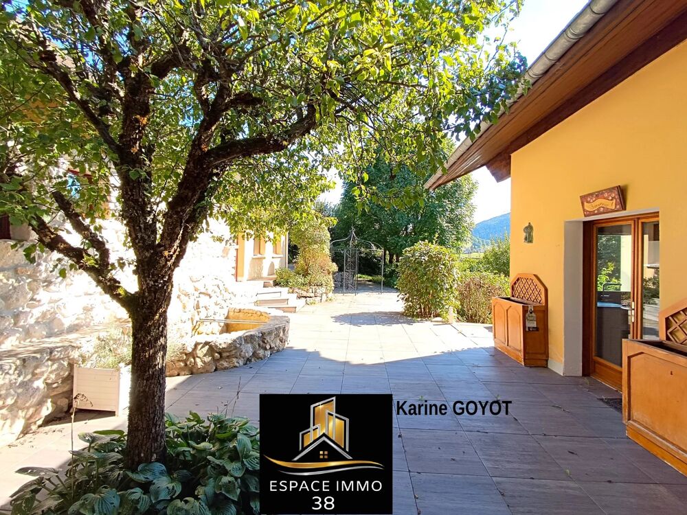 Méaudre .Grande propriété de 271m2 ,avec piscine et rendement lo