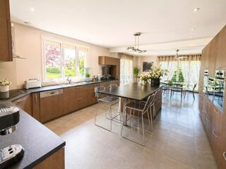  Maison � vendre 8 pi�ces 270 m�