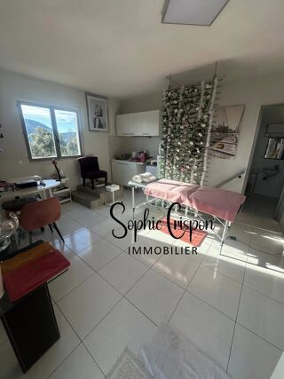  Immeuble  vendre 7 pices 300 m