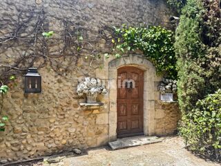  Maison à vendre 15 + pièces 1000 m²