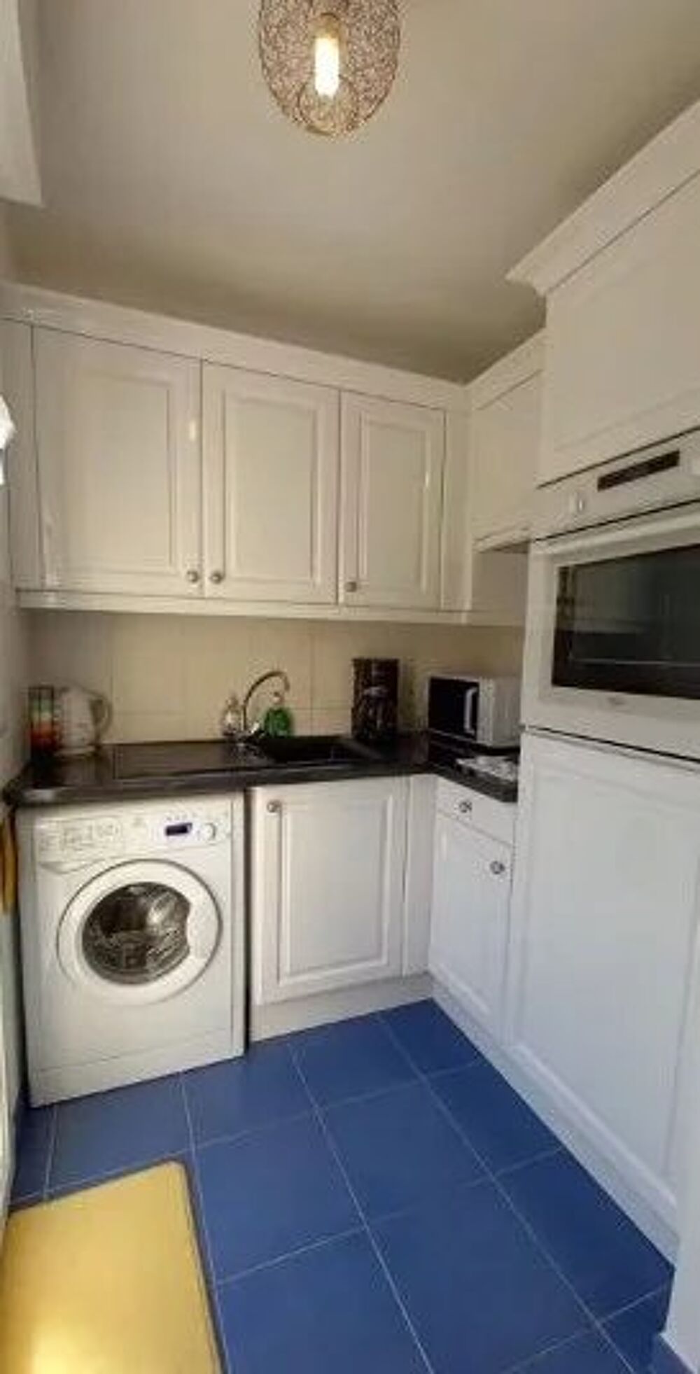 Location Appartement Studio de 24m² avec terrasse et parking Antibes