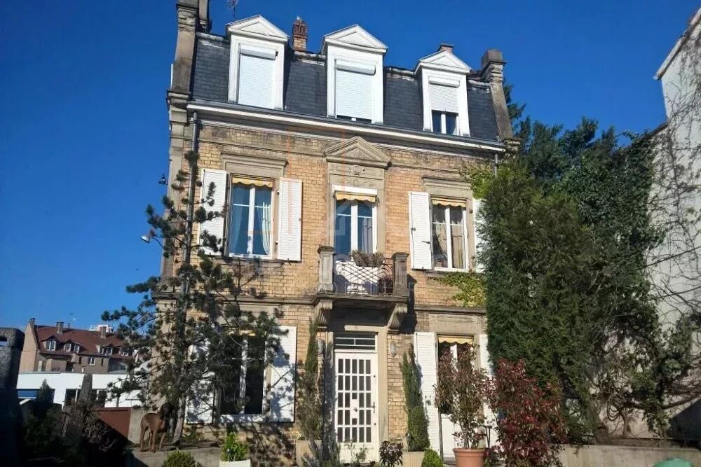 Cette perle de 1890 attend le couple idéal avec enfants pour êtr