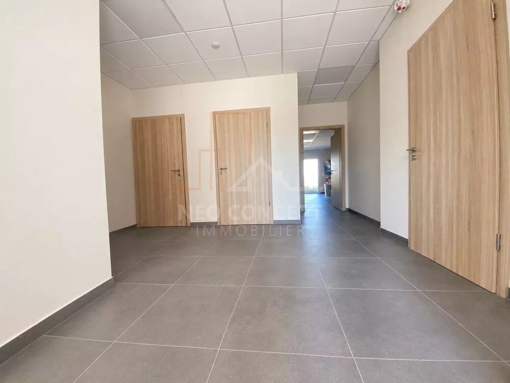 Maison de plain-pied & local professionnel - parcelle 1560 m²