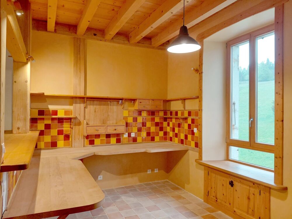 Vente Maison LA PESSE : Ancienne école réhabilitée, pleine de cachet La pesse