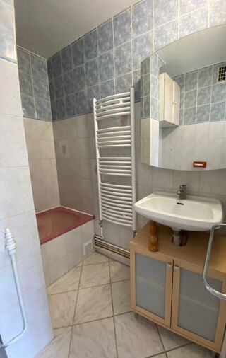  Appartement à louer 3 pièces 55 m²