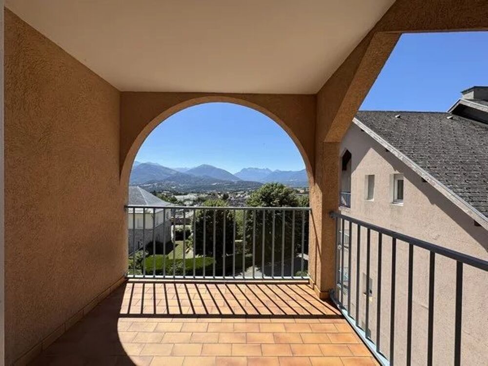 Location Appartement Appartement T3 avec balcons, garage et cave La mure