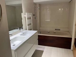  Appartement � louer 5 pi�ces 160 m�