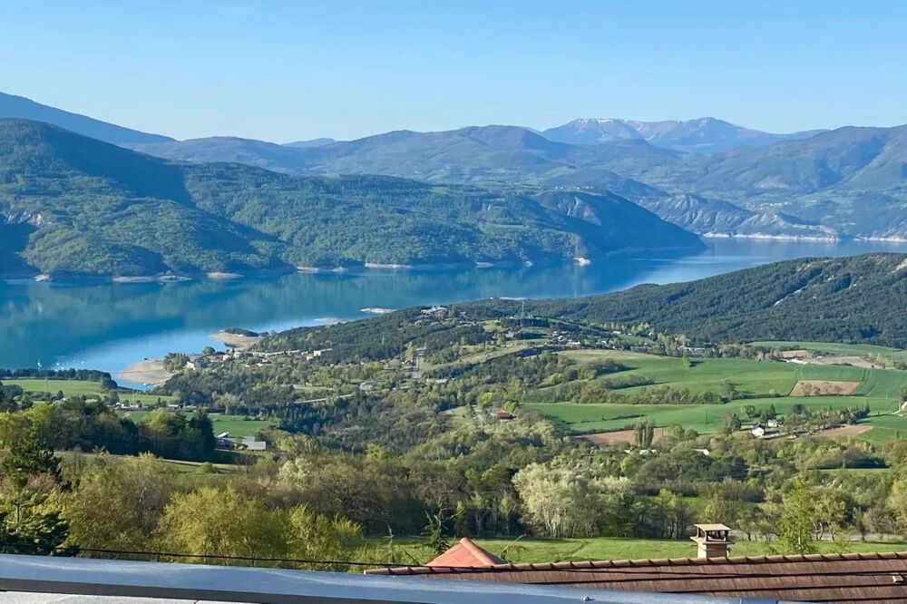 � vendre  Maison Pruni�res (05230)