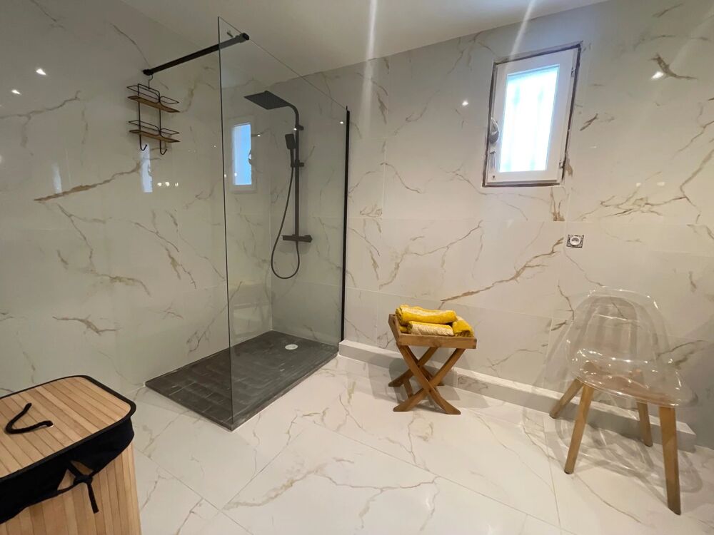 Vente Maison MAISON LUMINEUSE 3 CHAMBRES AVEC JARDIN À VALESCURE Saint-raphaël