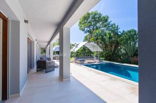  Villa à vendre 7 pièces 413 m²