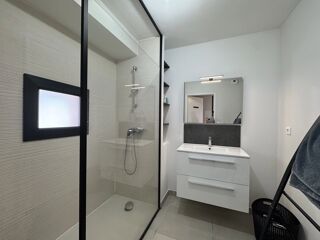 Vente Appartement SAINT-RAPHAËL - VALESCURE / T3 AVEC TERRASSE, PISCINE ET GARAGE Saint-raphaël