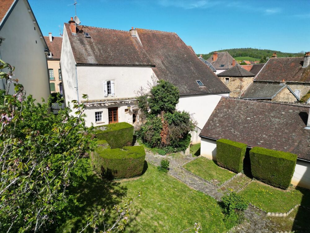AUXOIS: Maison de caractère 240 m² avec 6 chambres