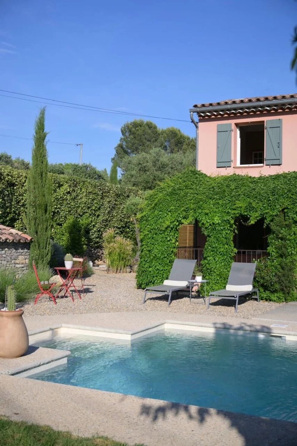 COTIGNAC VILLA DE CHARME AVEC APPARTEMENT INDEPENDANT