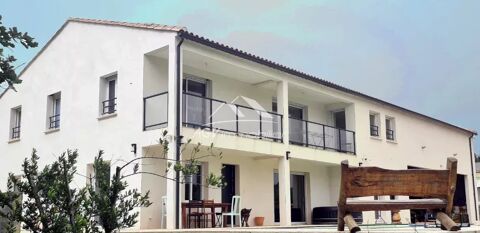   Proche V�z�nobres, villa r�cente avec piscine et hangar Maison - 9 pi�ce(s) - 243 m�