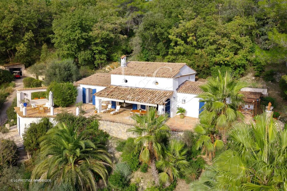 À Vendre Maison Montauroux avec Piscine, 6 Pièces, 185m²