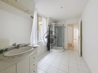  Appartement à louer 2 pièces 56 m²