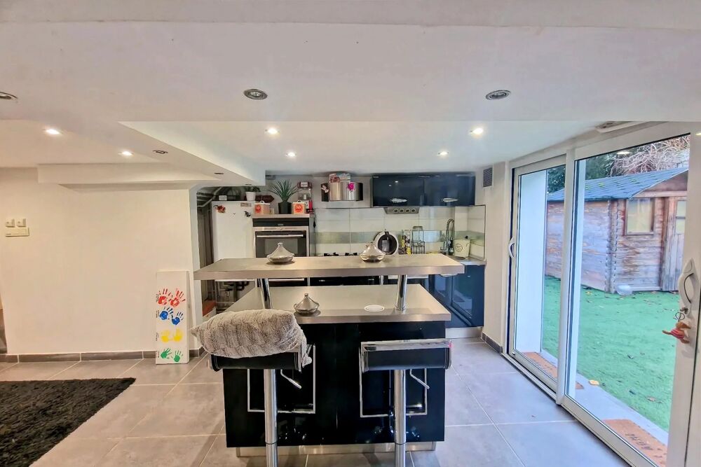 Vente Villa MAISON FAMILIALE AVEC STUDIO INDÉPENDANT ET JARDIN – IMPASSE CAL Villemomble