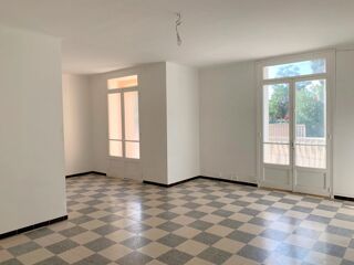  Appartement à louer 4 pièces 66 m²