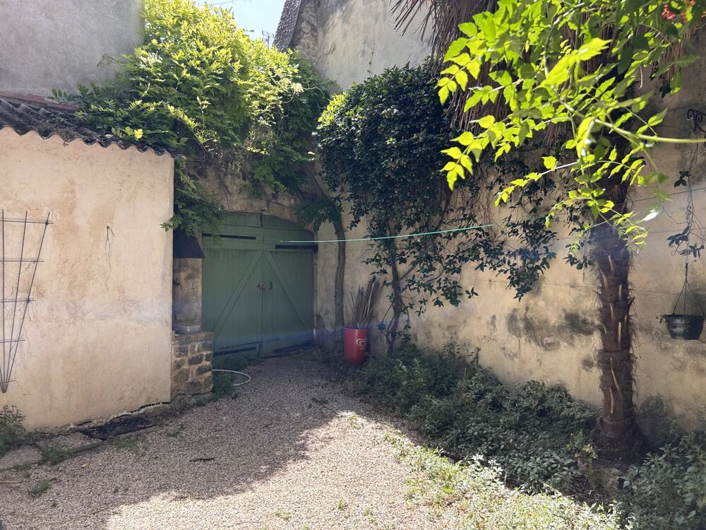 Vente Maison Maison de ville quartier Hauture avec grande cour et terrasse Arles