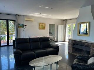  Maison à louer 6 pièces 131 m²
