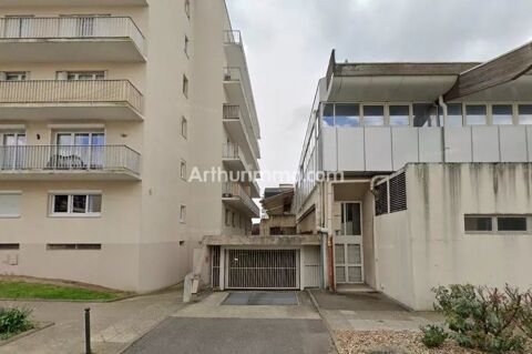  Parking / Garage  louer 1 pice 13 m