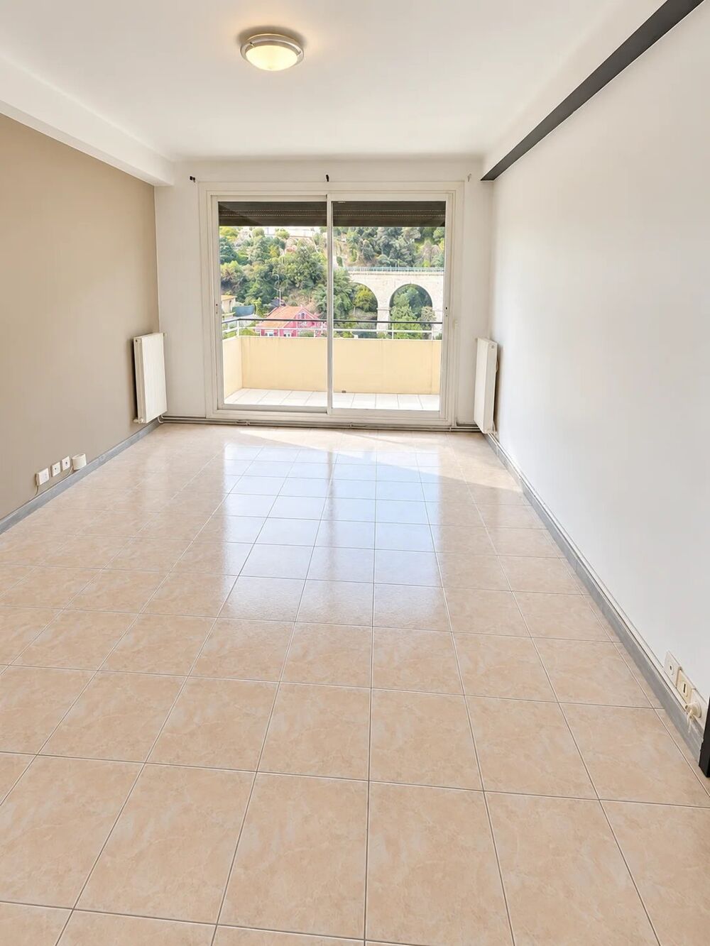 Vente Appartement À VENDRE – NICE LA MADELEINE | 2 PIÈCES AVEC GRANDE TERRASSE, VU Nice