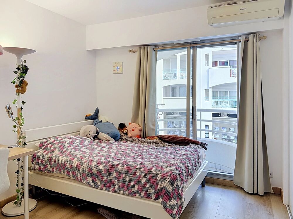à vendre  Appartement Antibes (06600)