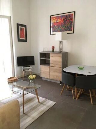  Appartement à louer 2 pièces 42 m²