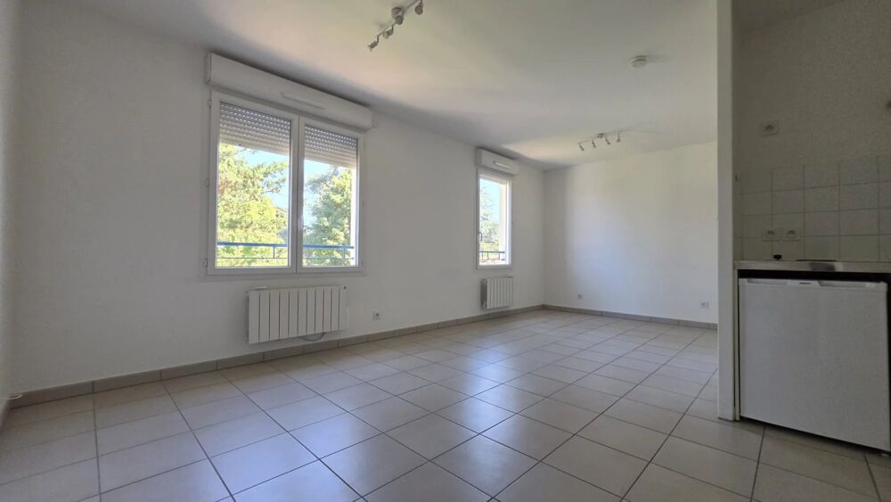 Vente Appartement Studio de 27,60 m² - parking en sous-sol - Secteur Eglise Décines-charpieu