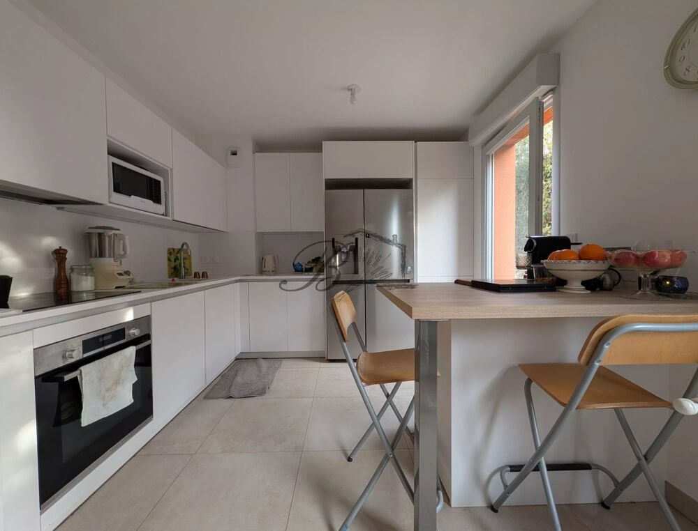 Vente maison T4 avec jardin, garage et parking à Pertuis.