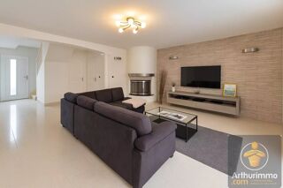  Villa à vendre 8 pièces 174 m²