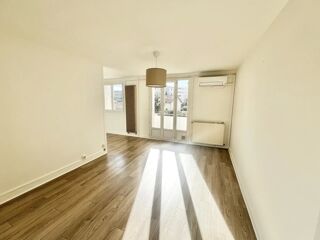  Appartement à louer 3 pièces 61 m²