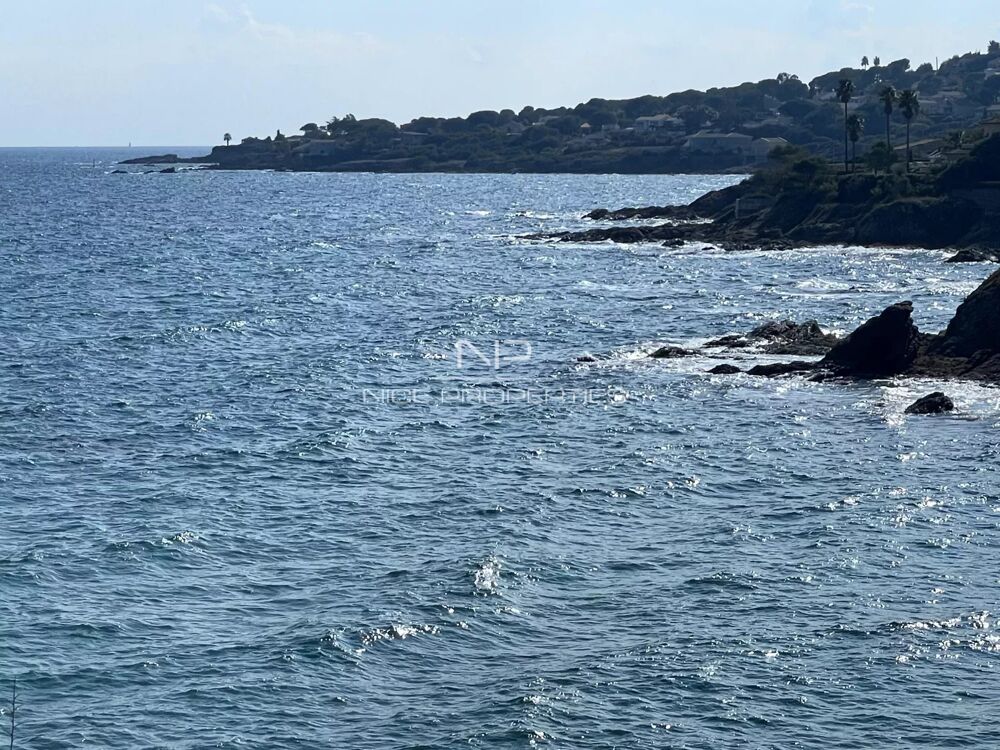 Vente Maison Jolie villa pieds dans l'eau Sainte-maxime