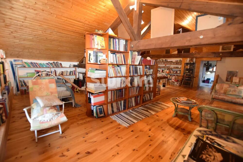 Propriété du XVIIIème à Privas avec chambres d'hôtes et Gîte