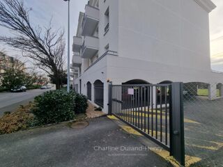  Parking / Garage à vendre 