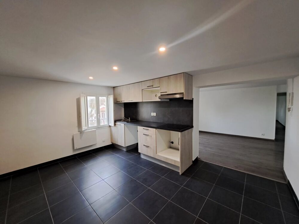 Location Appartement Grand appartement 3 chambres, centre ville Belin Beliet Belin-béliet