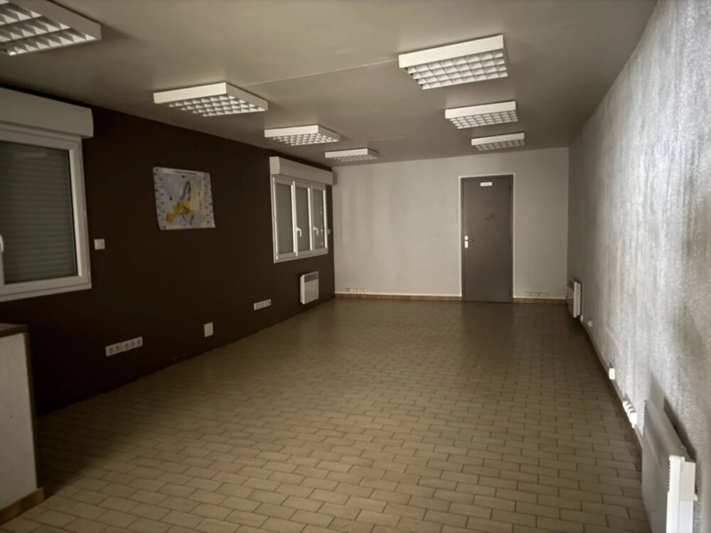   Bureau moderne de 219.6 m² à Saint-Quentin Saint-quentin