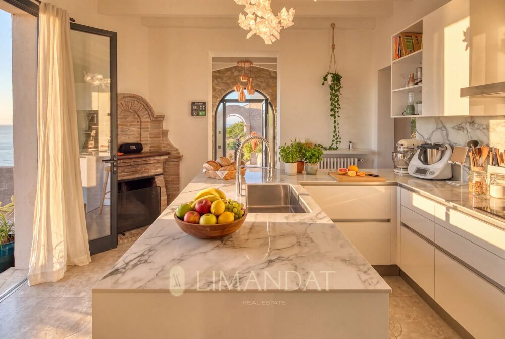 Vente Maison Co-exclusivité - A 7 minutes de Monaco, Villa de charme en pierr Roquebrune-cap-martin