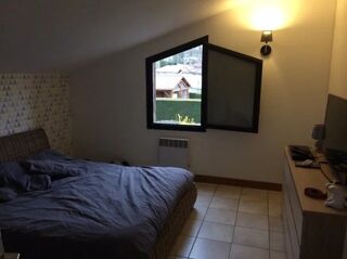  Appartement à louer 4 pièces 120 m²