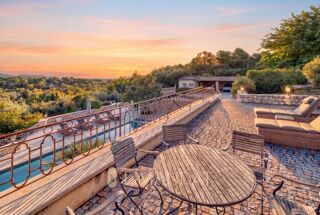 Vente Maison La Colle sur Loup - villa 437 m² vue mer - terrain 6500 m² La colle-sur-loup