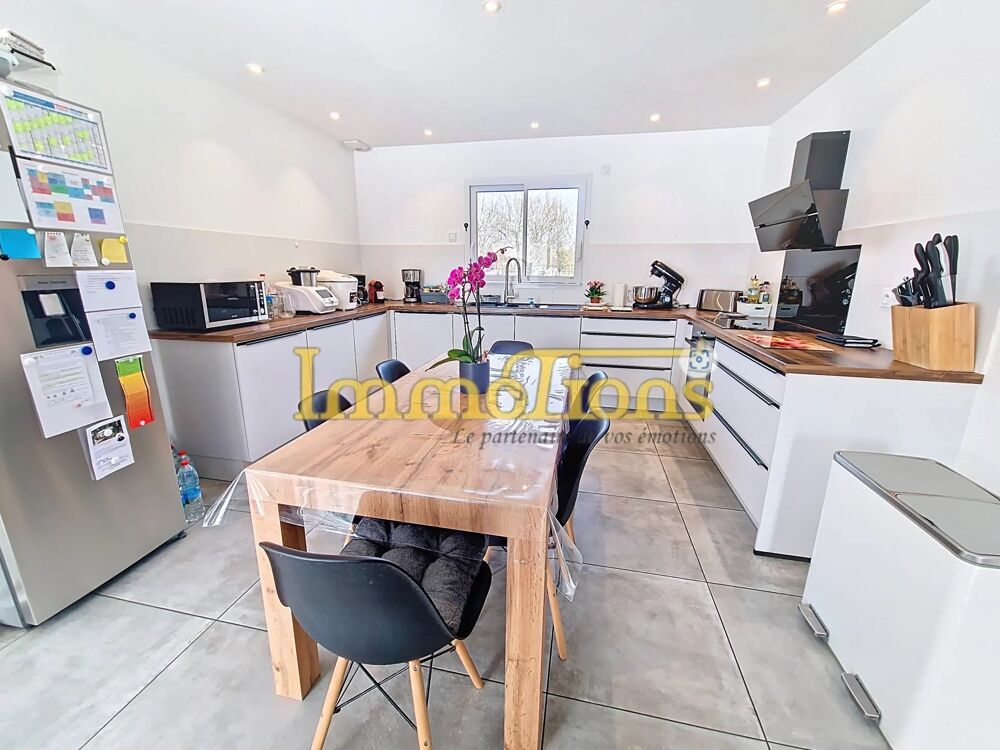 Villa plain pied T5 de 2021 avec piscine