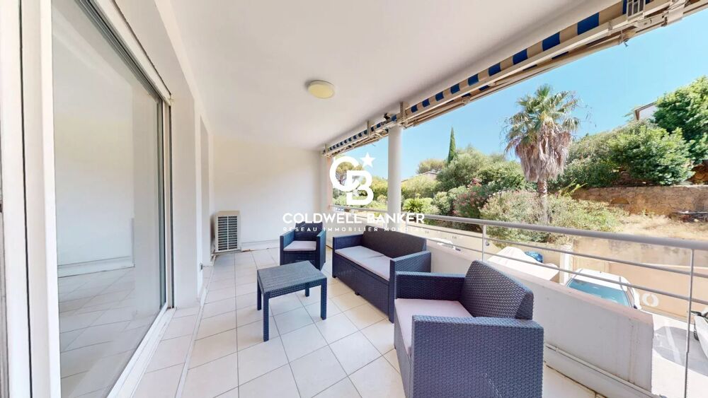 Spacieux appartement avec terrasses et double garage, à deux pas