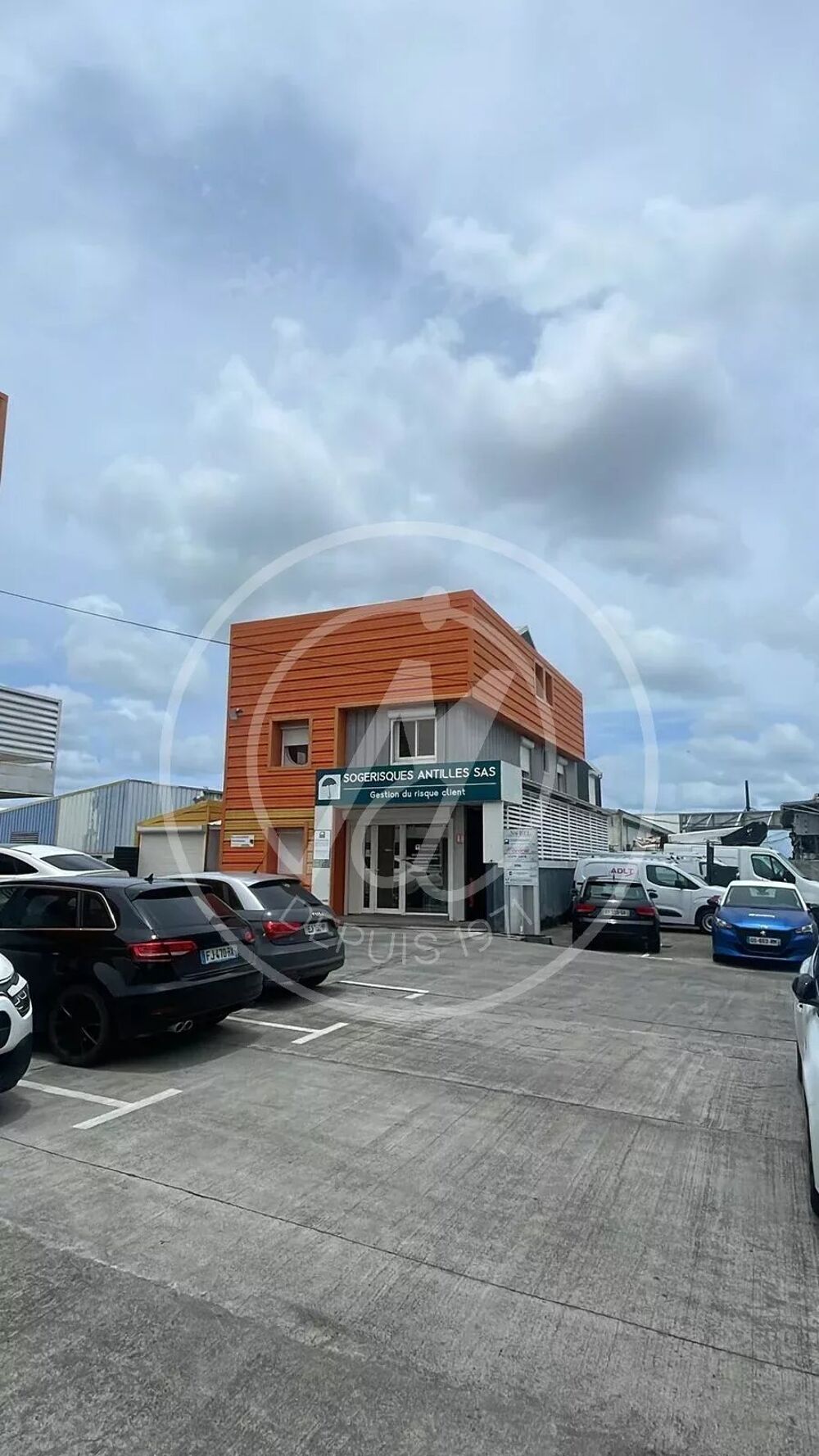   Local commercial Baie-mahault