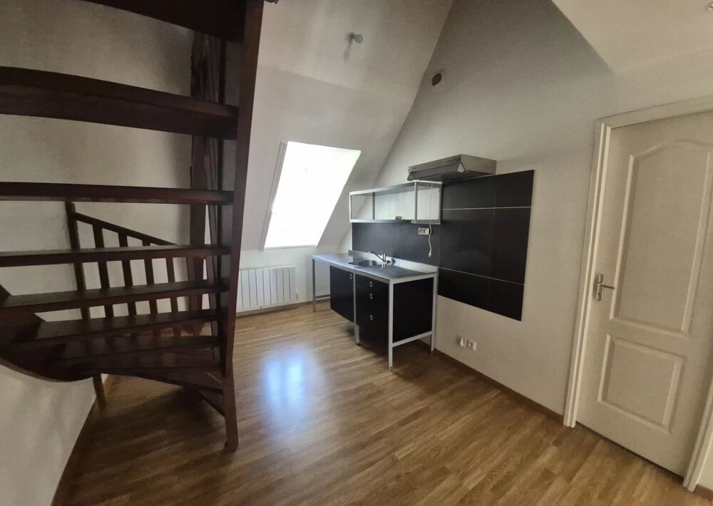 Bel appartement rénové 2 chambres centre ville